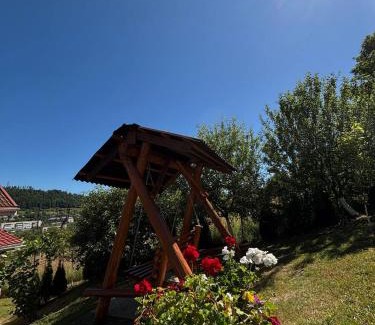 Volovets House | Pet-Friendly Retreat at У Софії with 10/10 Guest Rating