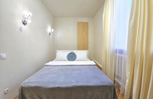 Svitlogirske Apartment | Convenient 2-Bedroom Apartment Near ЦУМ with Parking