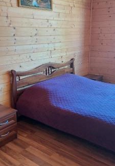 Mizhhirya House | Cozy У Інни: Pet-Friendly Retreat with Breakfast & Hot Tub
