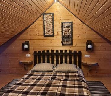 Synevyrska Polyana House | Family-Friendly Retreat at Файна хата - 10/10 Rated Stay