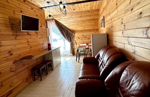 Skhidnytsya Apartment | Experience Феєрія Лісу: Pet-Friendly Oceanfront Retreat