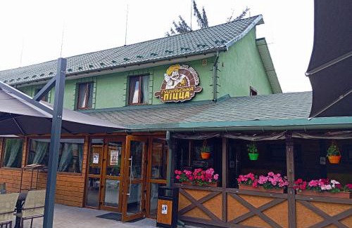 Yasinya Hotel | Discover Хостел Васкул: Guest Rated 8.8 with Breakfast