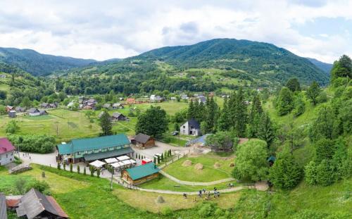 Yasinya Hotel | Discover Хостел Васкул: Guest Rated 8.8 with Breakfast