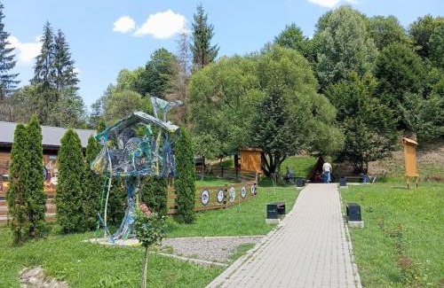 Yasinya Hotel | Discover Хостел Васкул: Guest Rated 8.8 with Breakfast