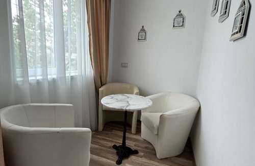 Septemvri House | Pet-Friendly Hostel "EMMA" - Guest Rated 10/10!