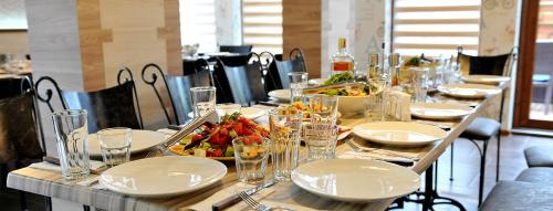 Blagoevgrad Hotel | Budget-Friendly Stay at Хотел Дива with Family Amenities