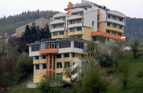 Smolyan Hotel | Хотел Дикас