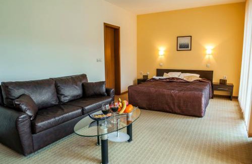 Smolyan Hotel | Хотел Дикас