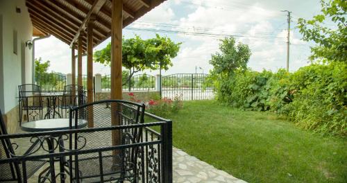 Tutrakan Hotel | Cozy Hotel "Лодката" - Family-Friendly & Highly Rated