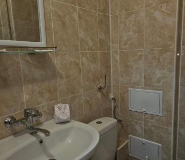 Vratsa Hotel | Pet-Friendly Comfort at Хотел Приятели with Breakfast Included