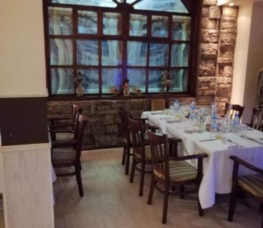Gorna Oryahovitsa Hotel | Discover Hotel-Restaurant Tiroliya: Family-Friendly Retreat
