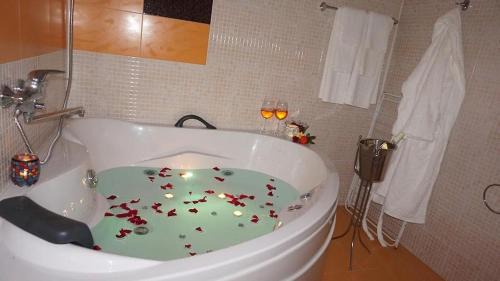 Devin Hotel | Guest Rated 10/10 at Hotel Stilyana with Pool & Hot Tub