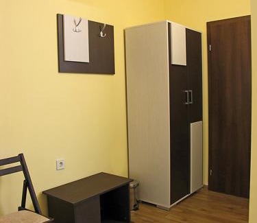 Haskovo Hotel | Pet-Friendly Haven at Хотел Хисаря with Breakfast & Hot Tub