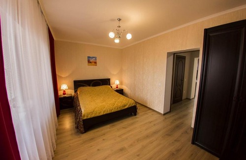 Ufa Apartment | Pet-Friendly Home Hotel on Krasnodonskaya with Top Rating