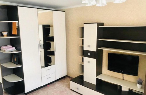 Almetyevsk Apartment | Pet-Friendly Hotel in Альметьевск with Hot Tub & Breakfast