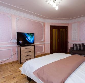 Ternopil Apartment | Comfortable Stay on Липова Street - Family-Friendly Rooms
