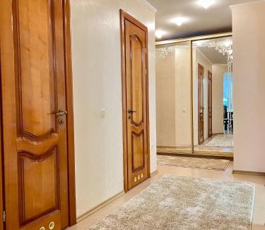 Ternopil Apartment | Cozy Center Near Lake Nalyvaika with Breakfast Included