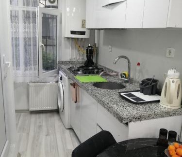 Fatih Apartment | Pet-Friendly Retreat in the Heart of Fatih