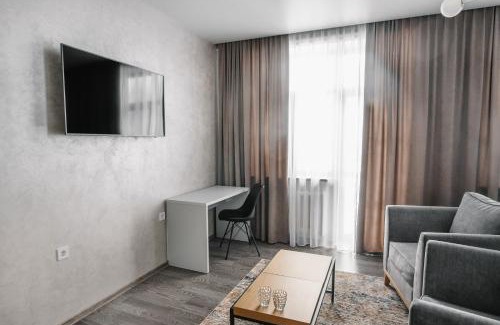 Lutsk Hotel | Discover Чевермето-Ірен: Pet Friendly & Family Enjoyment