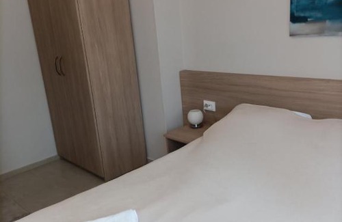 Perushtitsa House | Exceptional Stay at Червената къща with Breakfast Included