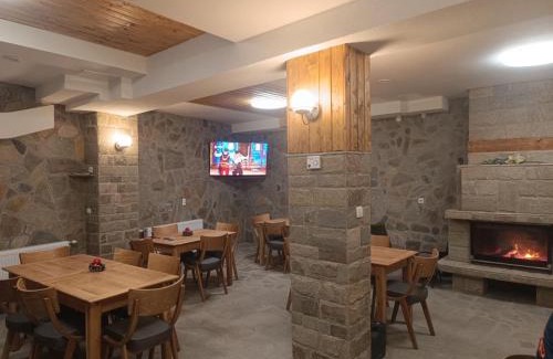 Perushtitsa House | Exceptional Stay at Червената къща with Breakfast Included