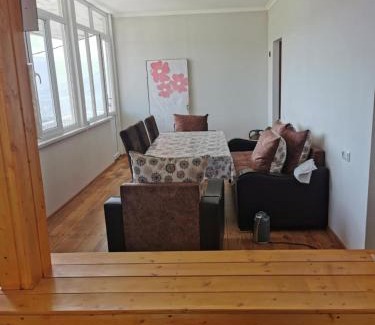 Armenia House | Family-Friendly Chkalov Guest House for Budget Travelers