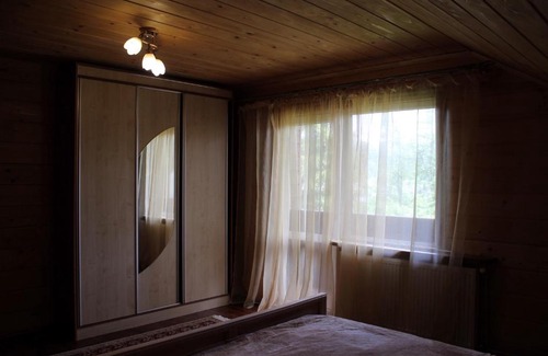 Verkhovyna Cabin | Discover Чорногірський Вітер: Guest Rated 9.9, Family-Friendly