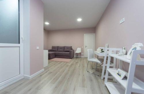 Holosiivskyj Apartment | Elegant 2-Bedroom Apartment in Teremki - Rated 9.1/10