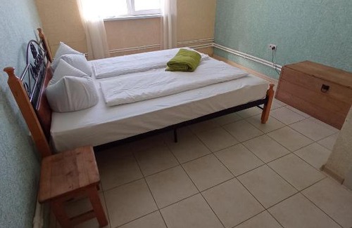Sheregesh House | Cozy Chalet Podsnyezhnik with Kitchen Amenities & 9/10 Rating