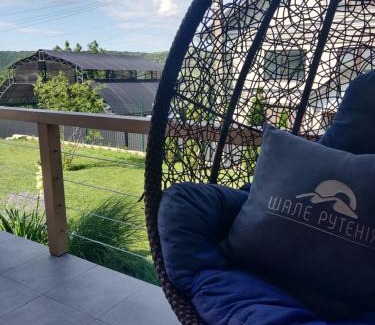 Chernivtsi Region Apartment | Idyllic Escape at Chalet Rutenia with Private Beach Access
