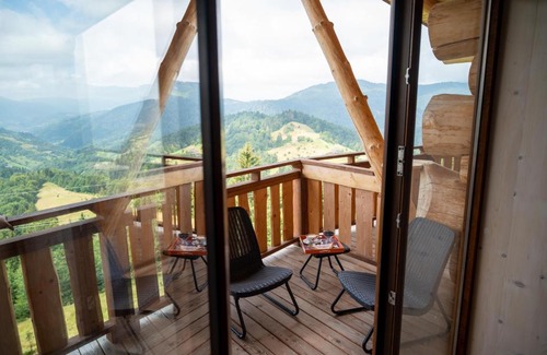 Soymy Hotel | Cozy Шале PARADISE: Poolside Relaxation & Breakfast Included