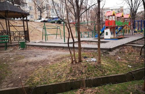 Shymkent Apartment | Stylish 2-Room Apartment in Shymkent for Family Stays