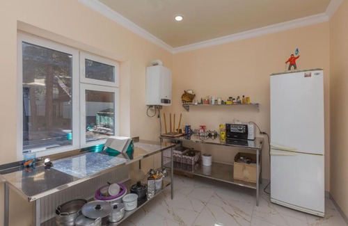 Terskol House | Discover Эверест: Guest Rated 10/10 with Hot Tub & Kitchen