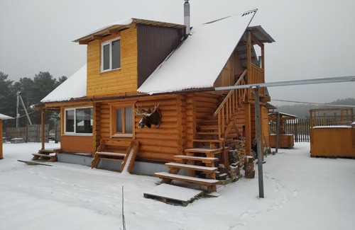 Pogorelka House | EcoDom: Guest Rated 10/10 with Pool and Pet-Friendly Stay