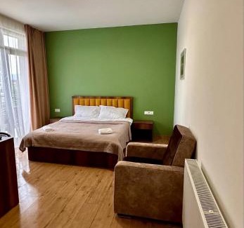 Tbilisi Hotel | Elegant Stay at Элеганс: 4-Star, Pet & Child Friendly
