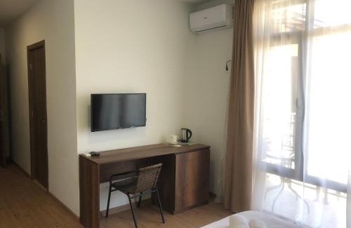 Tbilisi Hotel | Elegant Stay at Элеганс: 4-Star, Pet & Child Friendly