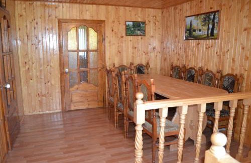 Iltsi House | Cozy ЮрДар: Pet & Child Friendly with Top Ratings!