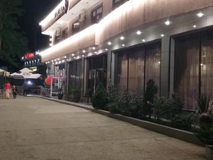 Bzhid Hotel | Oceanfront Retreat at Якорь with Breakfast & Pet-Friendly