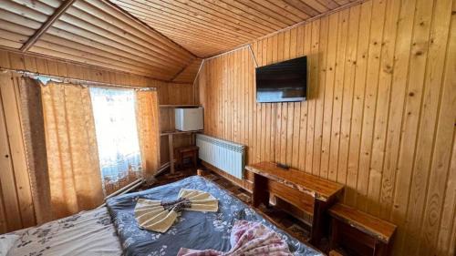 Dragobrat Hotel | Top-Rated Ялинка: Family-Friendly with Pool & Dining