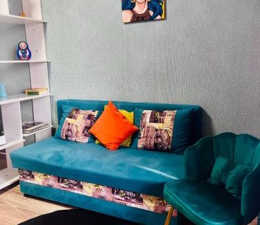 Karagandy Apartment | Vibrant Pop Art Apartment in Central Karaganda – 9.4/10