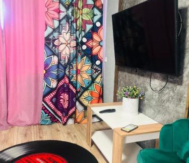 Karagandy Apartment | Vibrant Pop Art Apartment in Central Karaganda – 9.4/10
