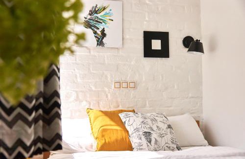 Bila Tserkva Apartment | Vibrant Apartments with Wi-Fi & Coffee Near Olexandriya