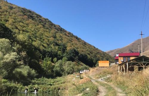 Armenia House | Escape to Далико от мира: Pet-Friendly Retreat with Pool