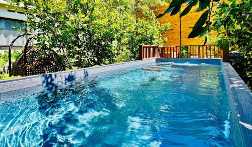 Hazon Villa | Admat Haaretz: Exceptional Oceanfront Stay with Pool Access