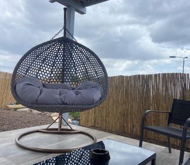 Giv'at Yo'av Cabin | Discover אור הצפון - צימרים with Family-Friendly Amenities