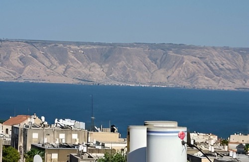 Tiberias Condo | Relax at אחוזת אהבת הים: Family-Friendly Retreat