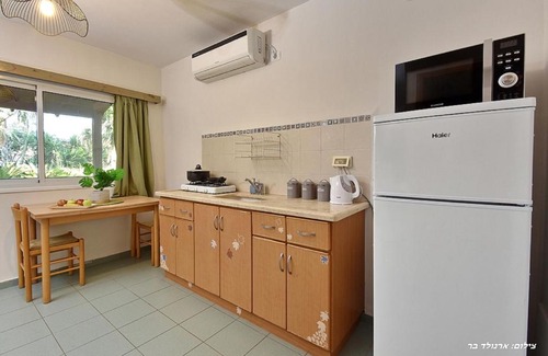 Had Nes Cabin | Experience Hawaii Mansion: Pet-Friendly Oasis with Pool