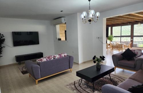 Ma'alot - Tarshiha Apartment | אירוח באכזיב