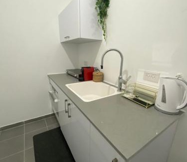 Beersheba Apartment | Discover Amour: Guest Rated 9.4/10 for Unforgettable Stays