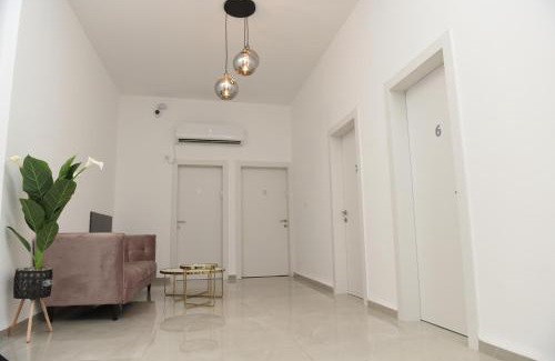 Emek HaMaayanot House | ASHTORI: Oceanfront Escape with Pool and Spa Amenities